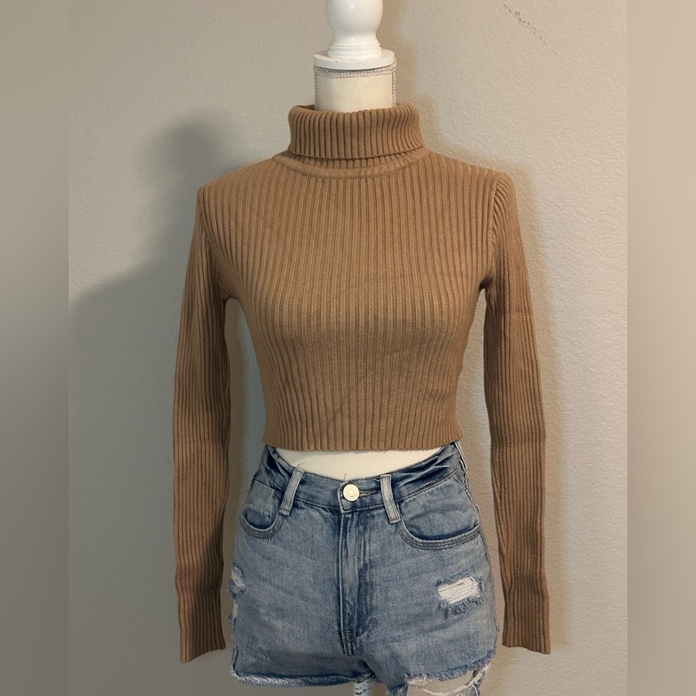Brown Sweater Ribbed Turtle Neck Crop Top Long Sleeve Size Medium
